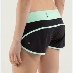 Lululemon Speed Up Short Sz 4- Black/Fresh Teal